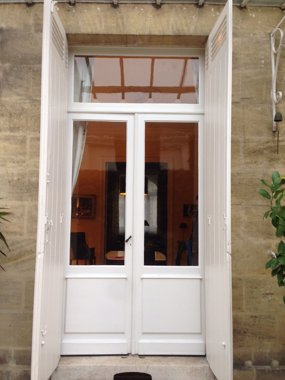 Remplacement porte d’entrée en bois Cenon – 1