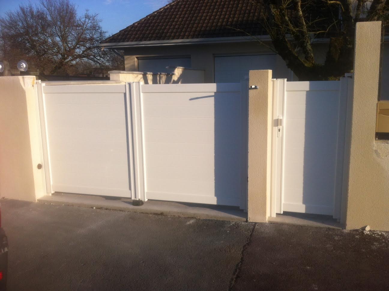 Portail aluminium Le Taillan 2/4