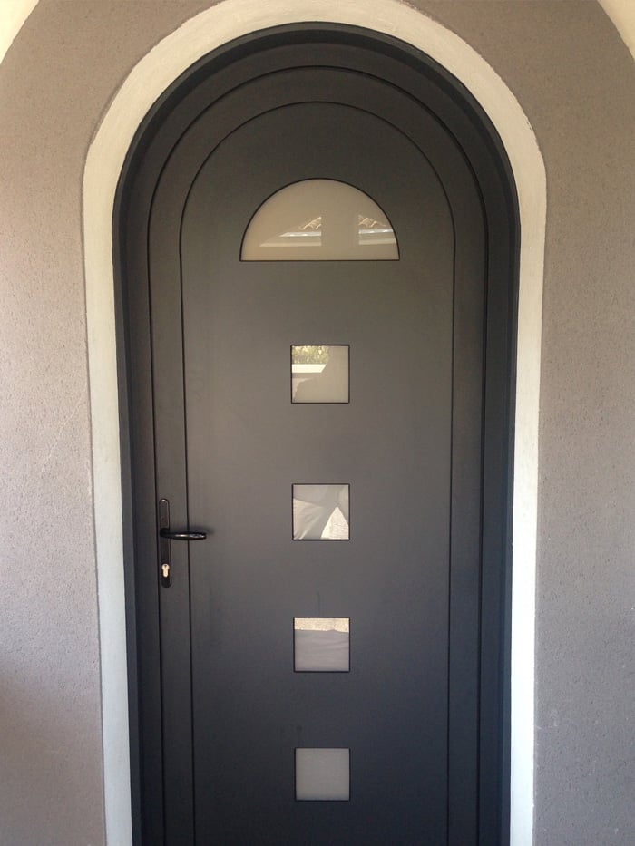 Porte en aluminium sur Bordeaux